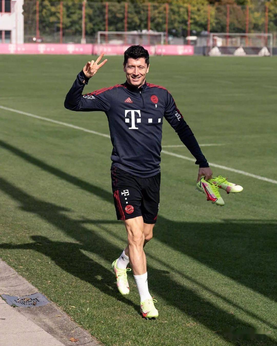 今晚勒沃库森防线松动：CBA常规赛节点到来，态度坚定，更衣室氛围转暖 -友博体育官网