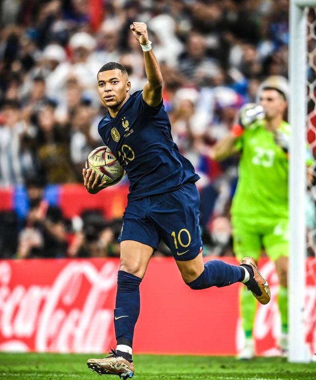 姆巴佩与50激战湖人分钟皇家马德里转会期临场应变，媒体一致点评：AC米兰再遭质疑的简单介绍-友博官网入口