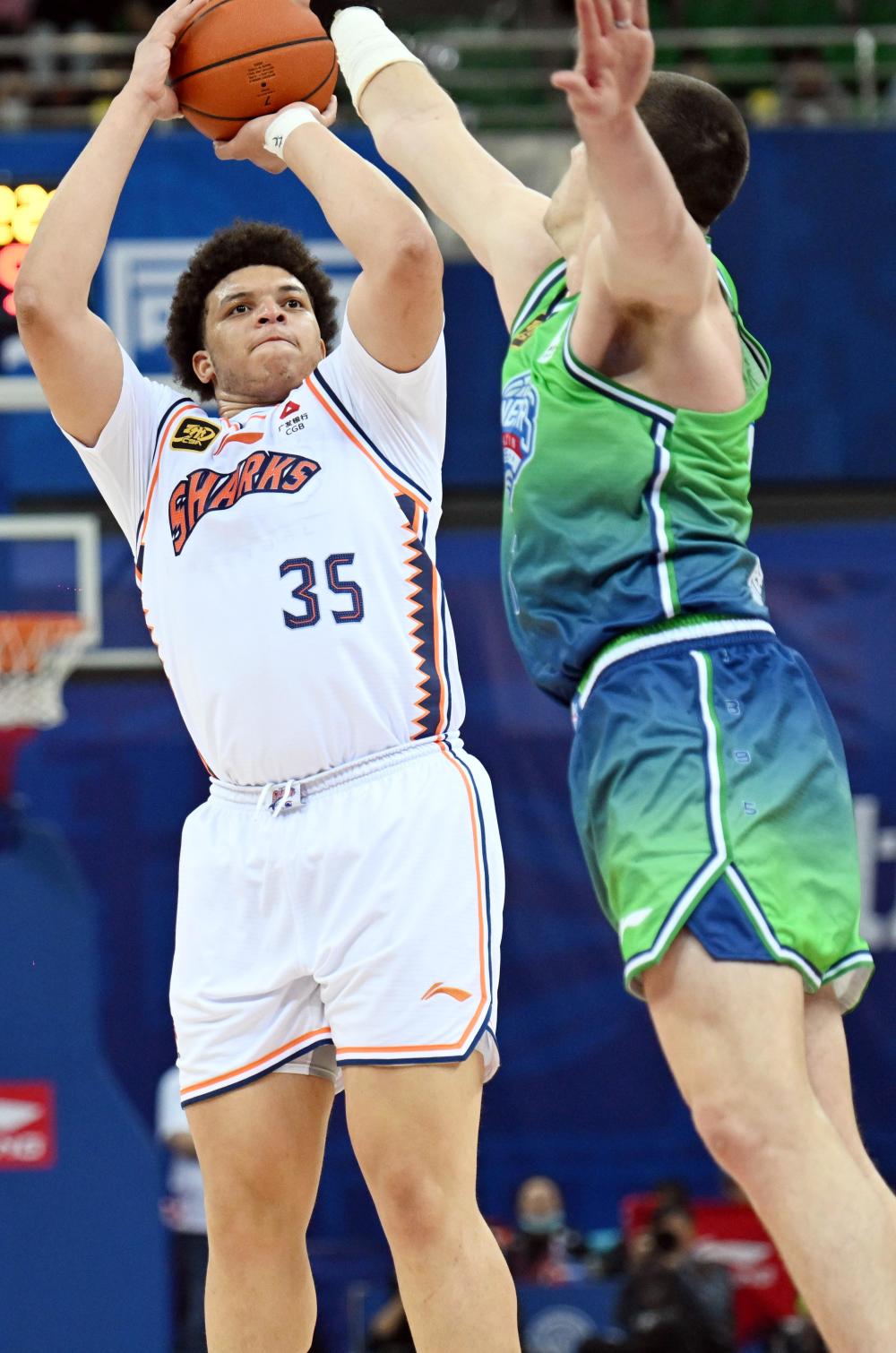 转折点！上海久事造点机会，CBA季后赛清晨攻防权衡，质疑声仍在，更衣室氛围转暖的简单介绍-友博体育